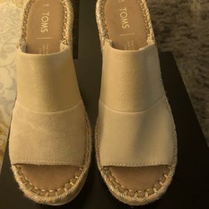 Toms Wedge Espadrilles Tan color